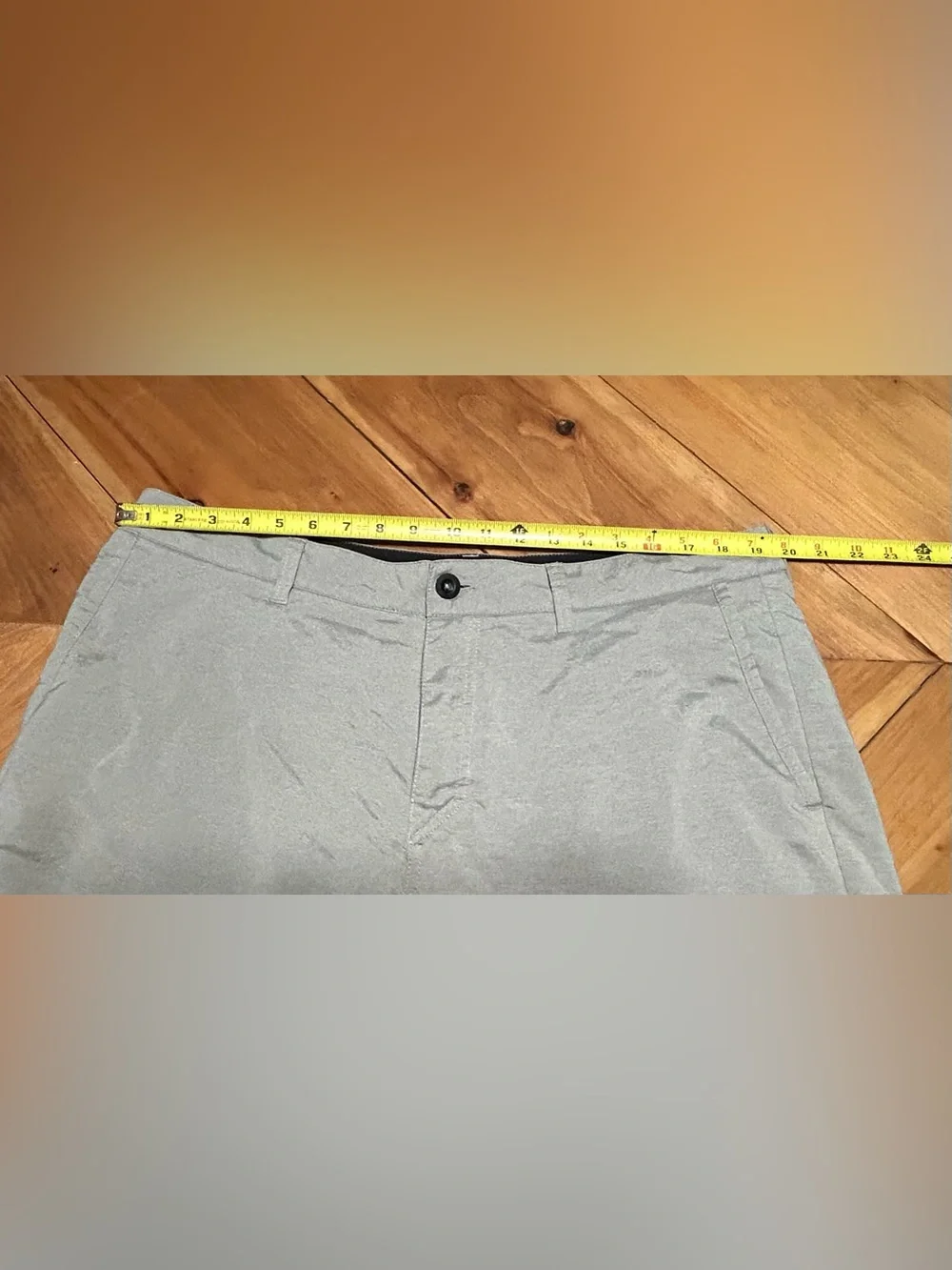 Quiksilver Men's Light Gray Flat Front Shorts